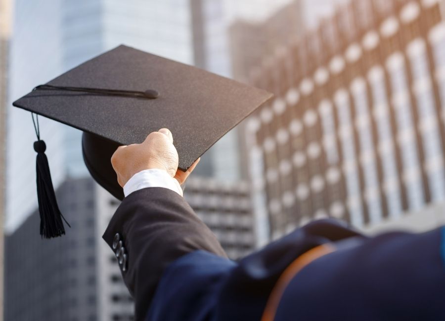 Farklı Bir Geleceğe Adım: Üniversitelerde Yatay Geçiş